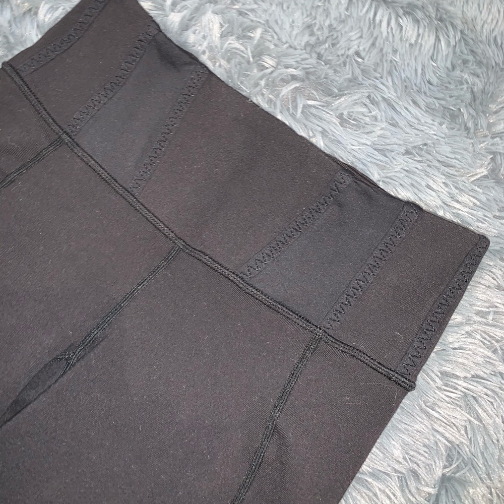 SOLD: Lululemon High Waist Leggings 4 - Picture 5 of 9